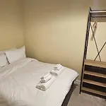 Cosy 2 Bedroom Flat-Castle View